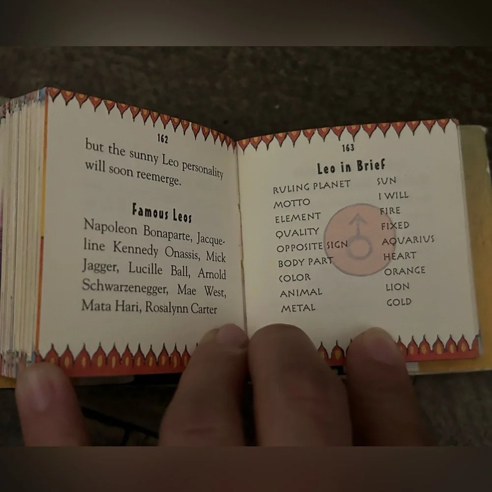 Mini Astrology‎ book